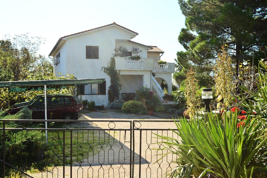 Apartments Stivic Pinezići Zewnętrze zdjęcie